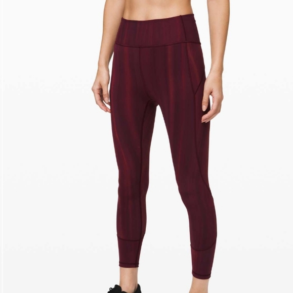 lululemon athletica Pants - Lululemon In Movement Tight 25" *Everlux Linear Spray Dye White Garnet Size 12